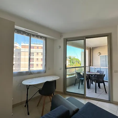 F2 Proche Des Plages Juan Les Pins 昂蒂布